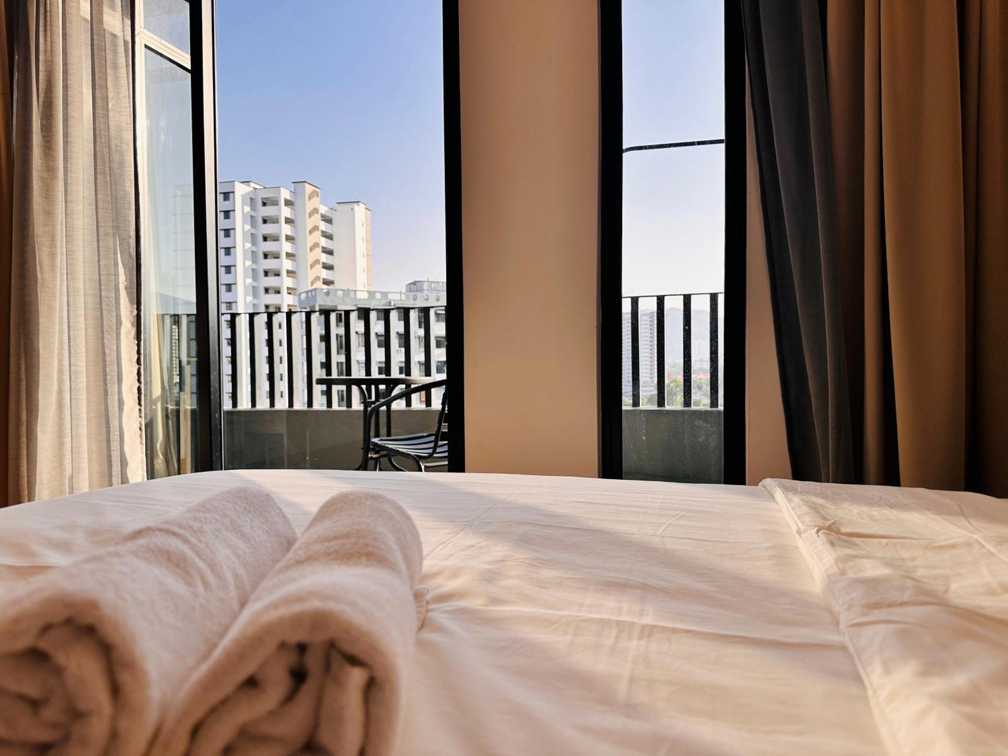 New Georgetown Instagramable 2Br Homestay For 10Pax 无敌美景两房民宿 Beacon Executive Suite Exterior photo