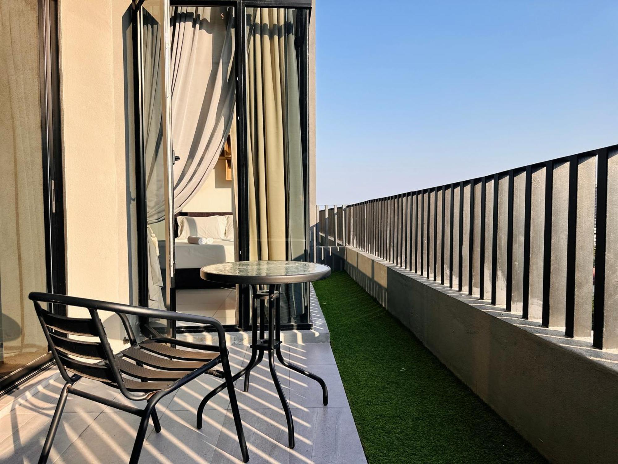 New Georgetown Instagramable 2Br Homestay For 10Pax 无敌美景两房民宿 Beacon Executive Suite Exterior photo