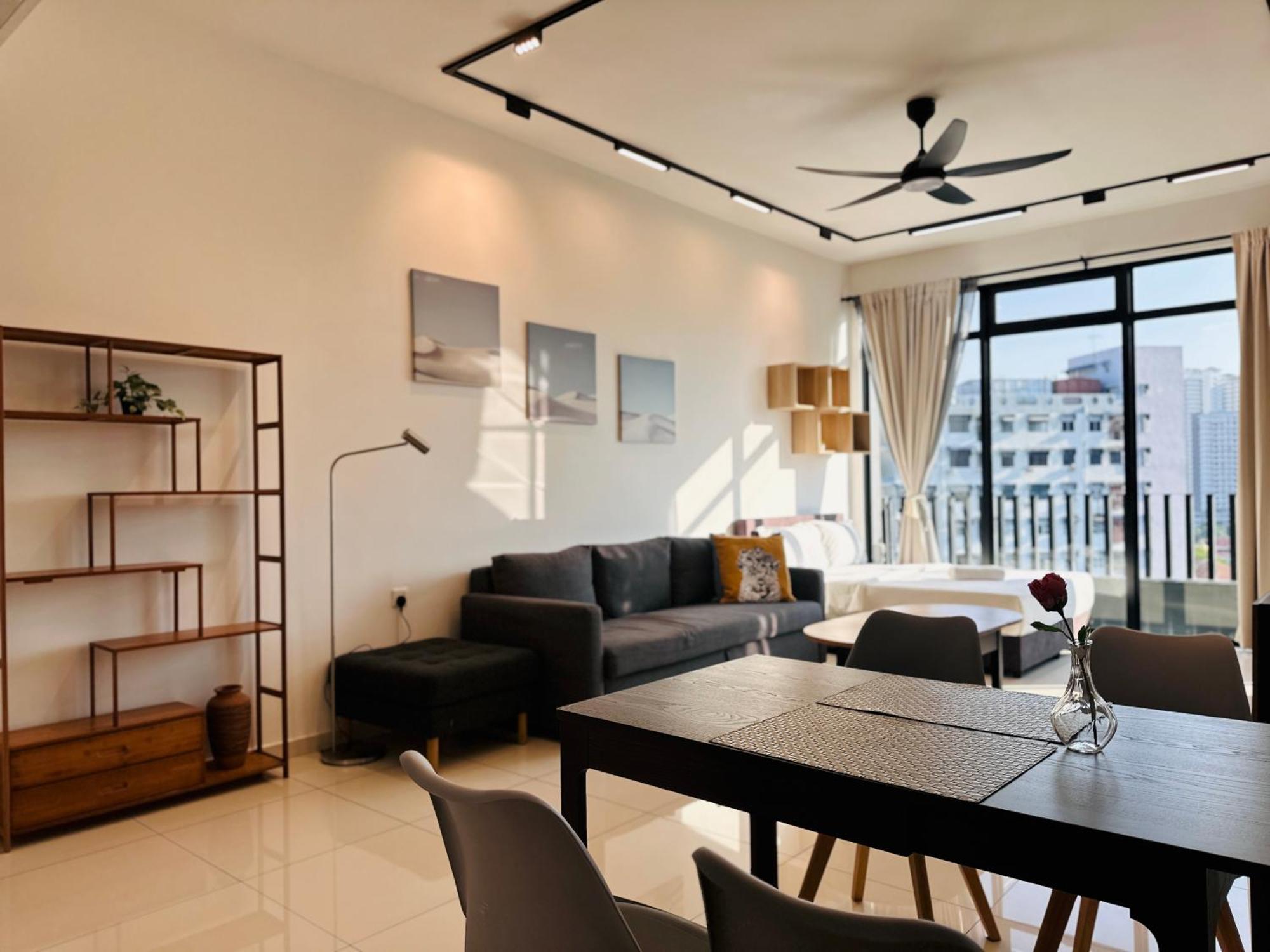 New Georgetown Instagramable 2Br Homestay For 10Pax 无敌美景两房民宿 Beacon Executive Suite Exterior photo