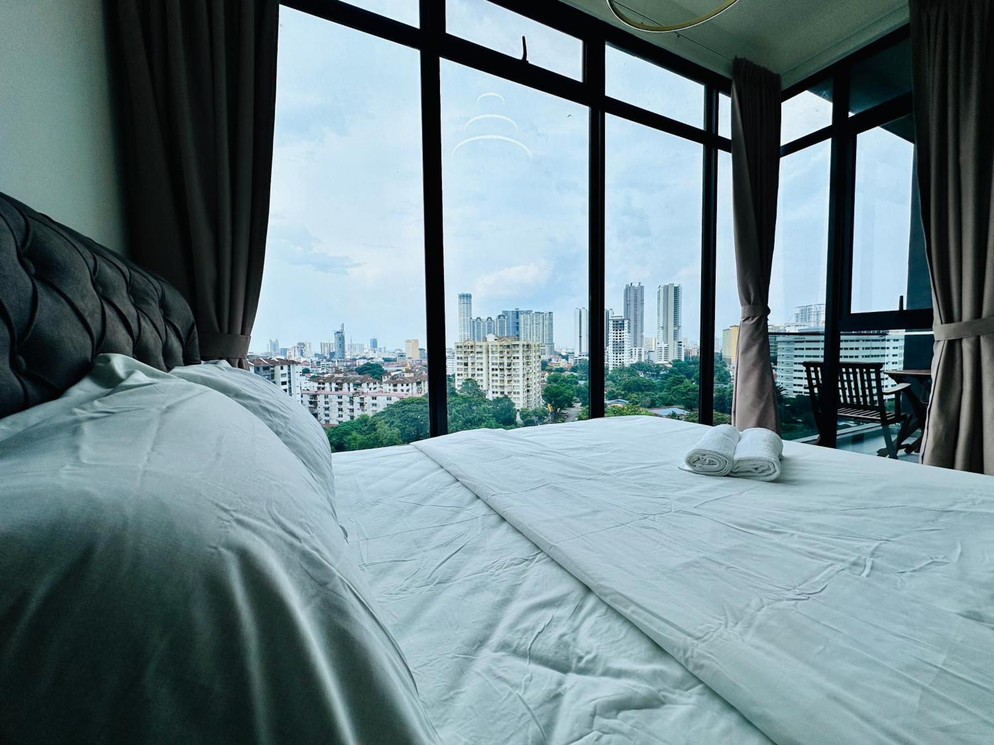 New Georgetown Instagramable 2Br Homestay For 10Pax 无敌美景两房民宿 Beacon Executive Suite Exterior photo